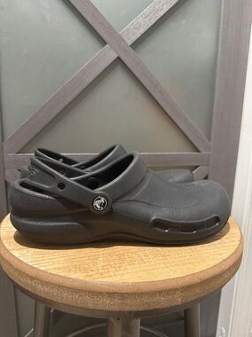 Crocs work clogs slip resistant sole
